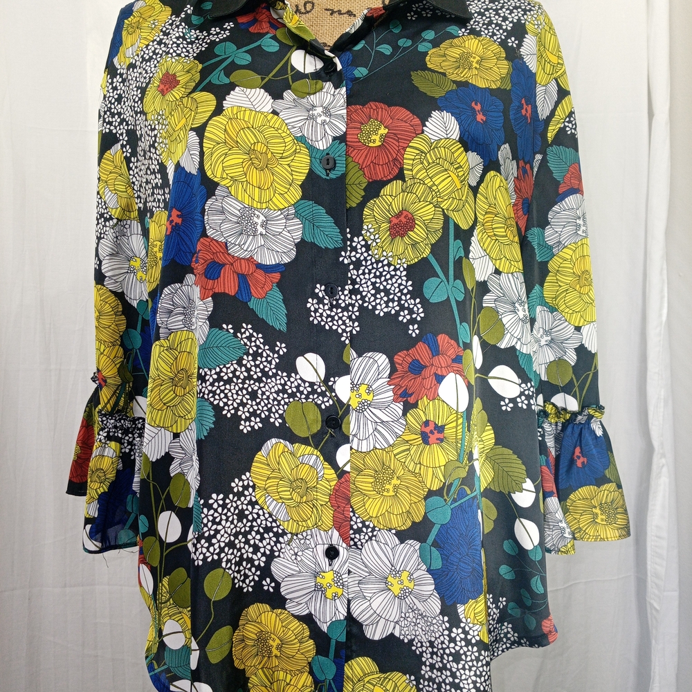 Violet & Claire Multicolor Floral Blouse